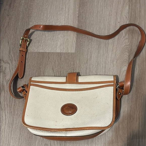 Dooney and Bourke purse - Picture 2 of 5